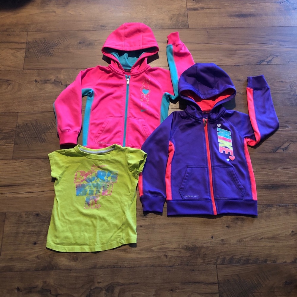 Nike tops